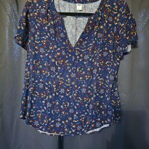 Old Navy Floral V-Neck Blouse in Navy Blue